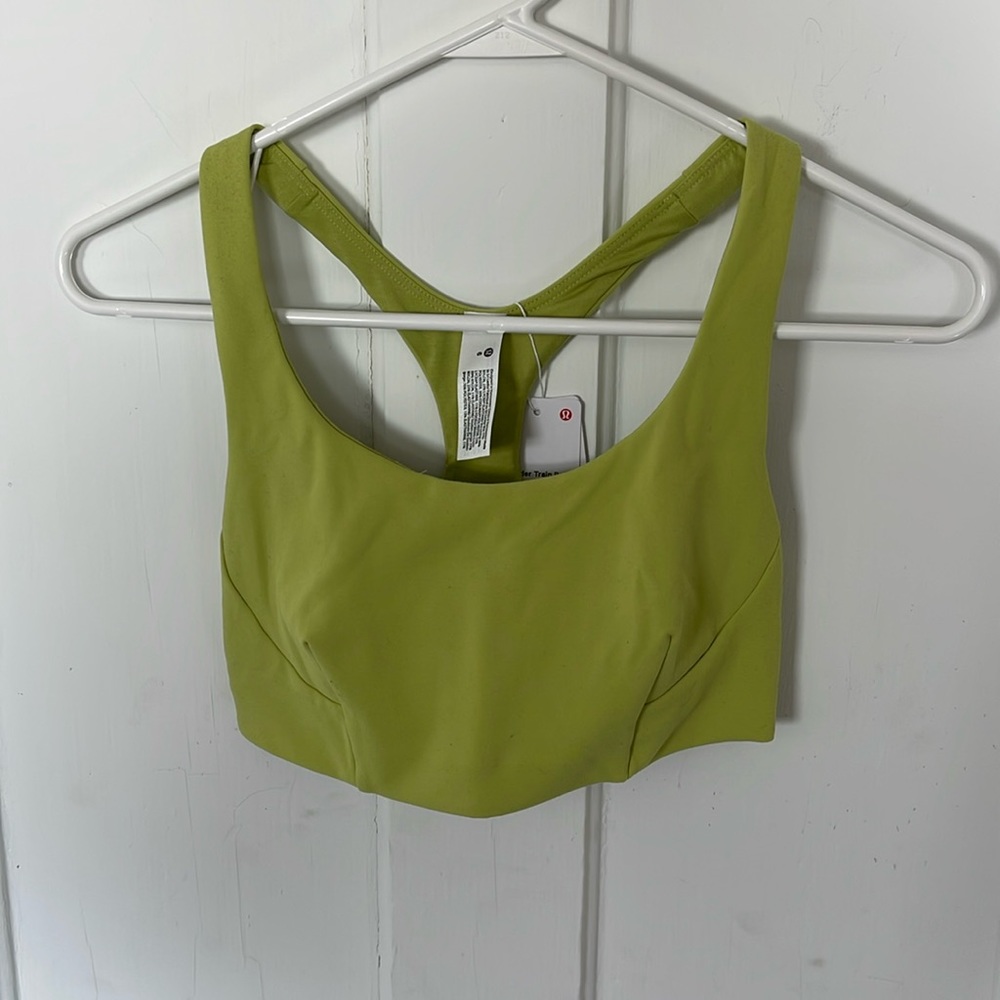 NWT Womens Lululemon Wunder Train Bra
